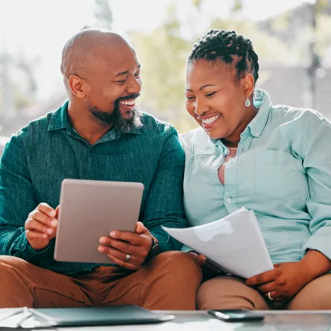 US-solutions-retirees-group-tailored-help